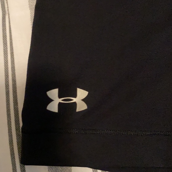 Under Armour Workout Shorts - Picture 6 of 8